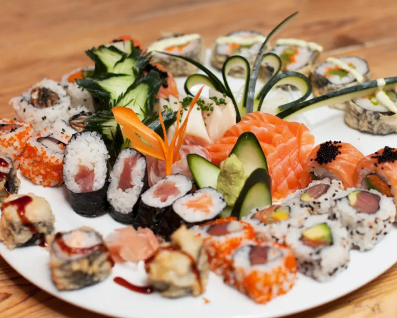 sakana-sushi-jantar-a-dois_F